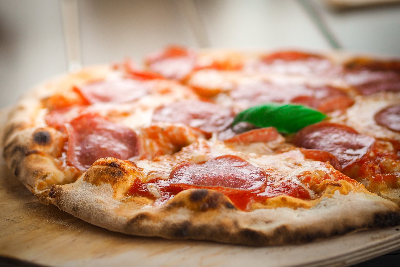 Todesfälle durch Keime in Pizza-Salami und Wurst