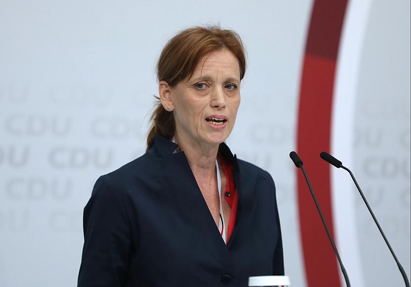 CDU-Vize Prien mahnt Ampel-Parteien zu anderem Umgang mit AfD