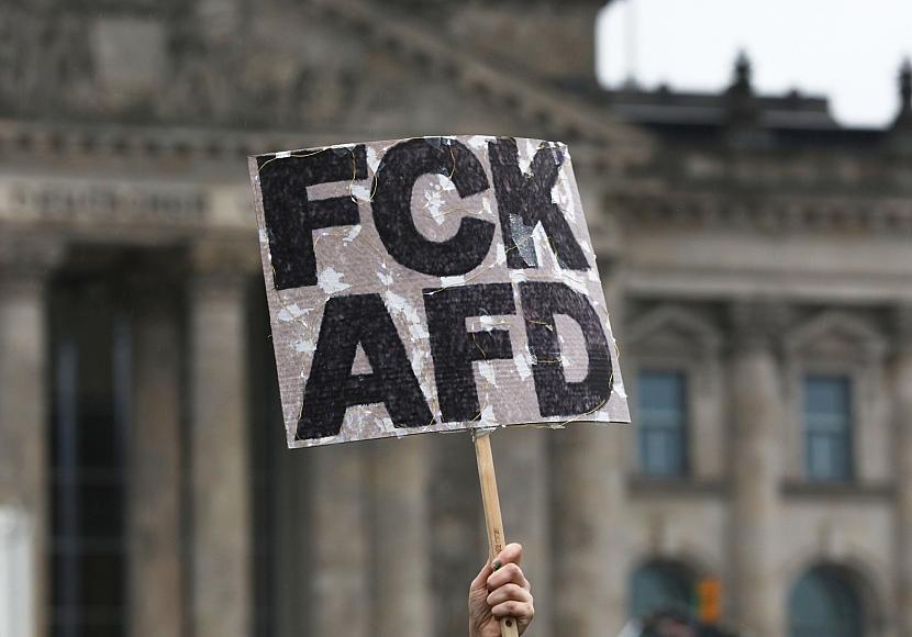 Kretschmer hält Ampel-Politiker auf Anti-AfD-Demos für unpassend