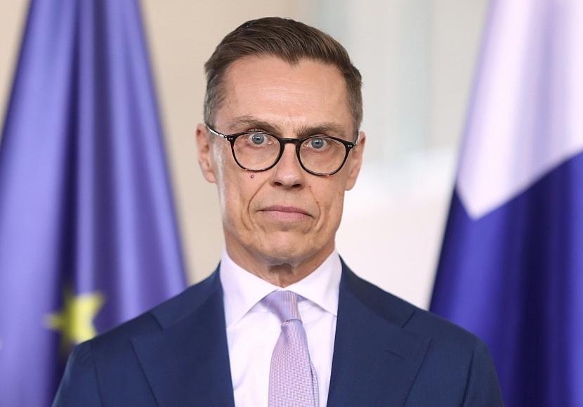 Finnlands Präsident sieht “echte Bemühung” für Frieden in Ukraine