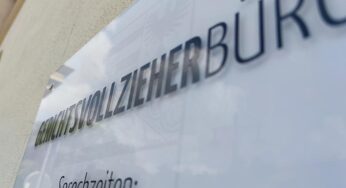 Gerichtsvollzieher in Berlin werden mit Schutzwesten ausgestattet