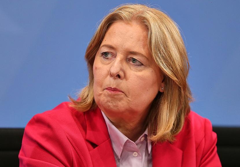 Knappe Hälfte bescheinigt Bas verständliche Sprache