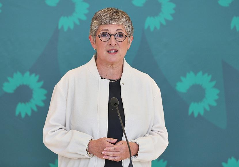 Haßelmann wirft Regierung „Haushaltstrickstereien“ vor