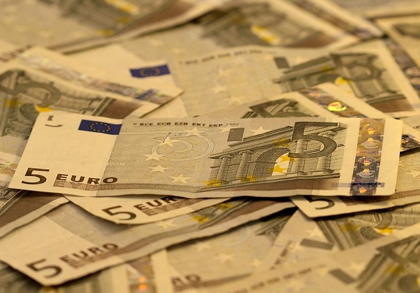 Deutsche spenden wieder mehr für gute Zwecke