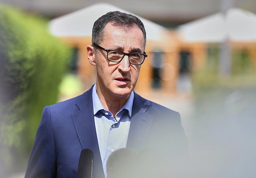 Özdemir kritisiert neue Verzögerungen bei Stuttgart 21