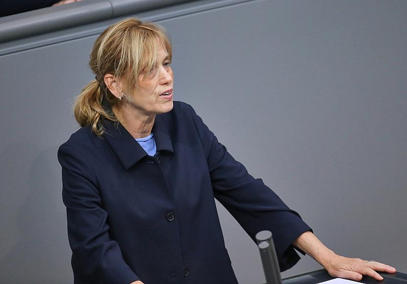 Prien drängt auf härtere Gesetze gegen Antisemitismus