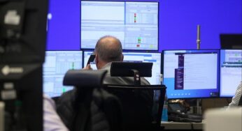 Dax bewegt sich weiter kaum – Investoren halten sich zurück