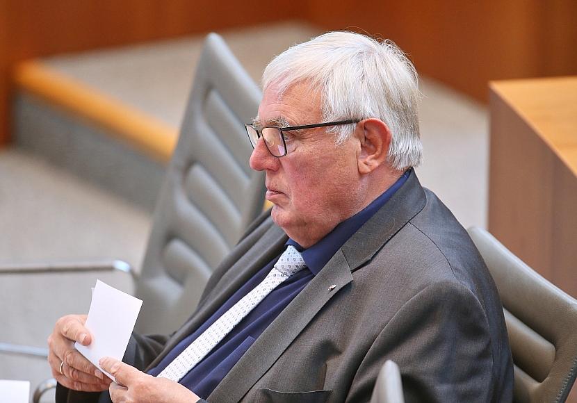 Parteivize Laumann hält neue CDU-Gruppe “Compass Mitte” für unnötig