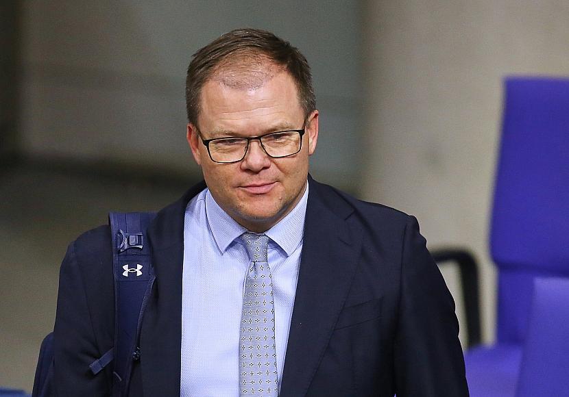 Schneider will Klimaschutz “ohne erhobenen Zeigefinger”