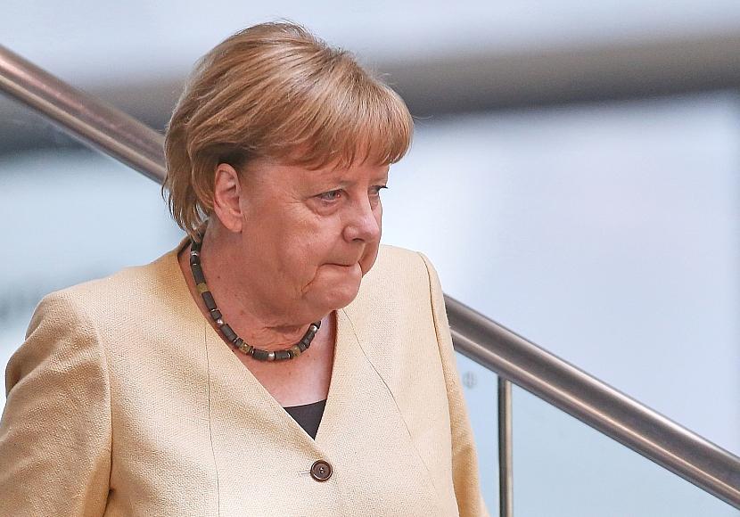 Merkel sieht Europa vor “großer Schlacht” mit USA um KI