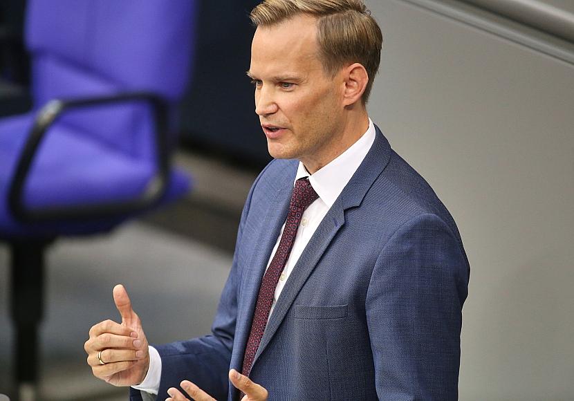 Streeck will Ende der Zwei-Klassen-Medizin bei Facharztterminen