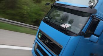 NRW-Verkehrsminister will höhere Bußgelder für zu schwere Lkw