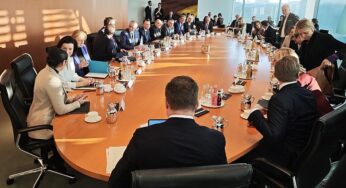 Laschet wirft Merz-Ministern Unselbstständigkeit vor