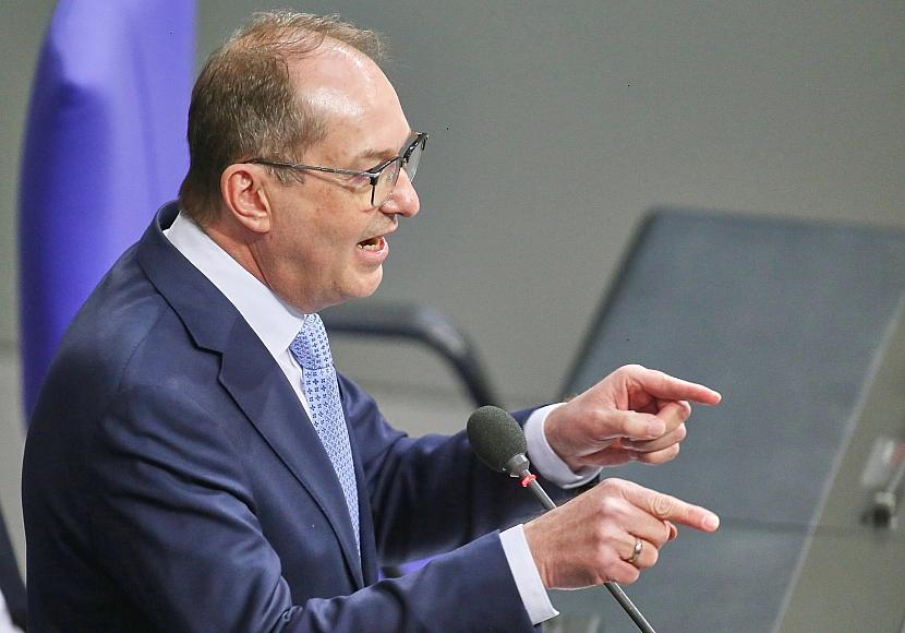 Dobrindt will nach Cyberangriffen künftig „zurückschlagen“