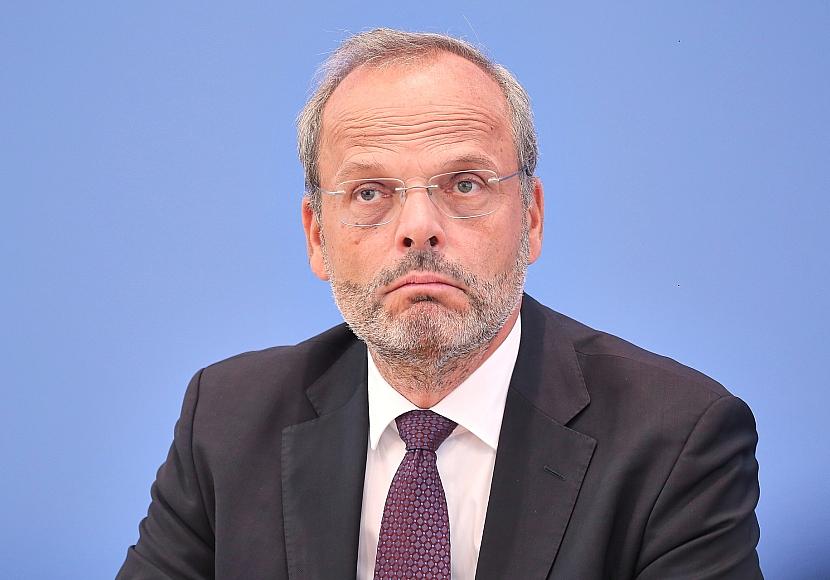 Klein bestürzt über Brandanschlag in Templin