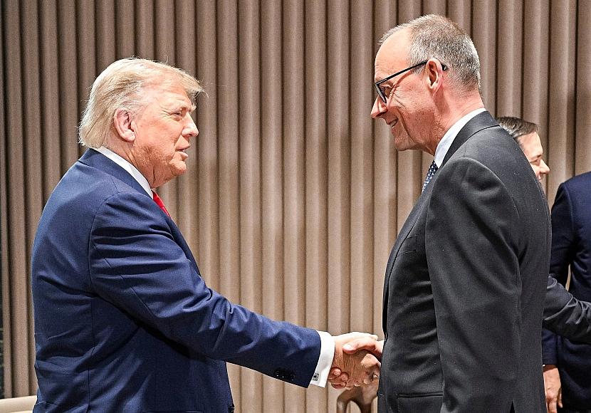 Trump und Merz „regelmäßig im Austausch“