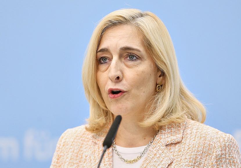 Extremwetter: Warken warnt vor „ungewöhnlichem Gesundheitsrisiko“