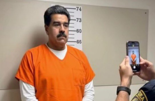 Maduro von eigenen Reihen gefällt