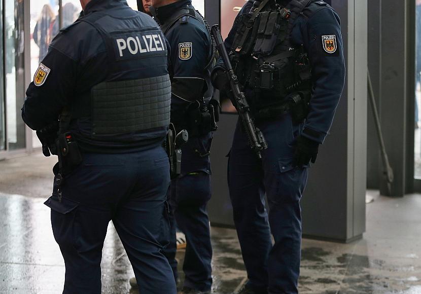 Über 980 Messer- und 2.200 Sexualdelikte an Bahnhöfen und Zügen