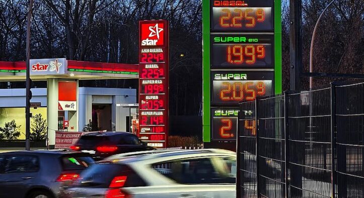 Müller ruft wegen Kerosin-Knappheit zum Spritsparen auf