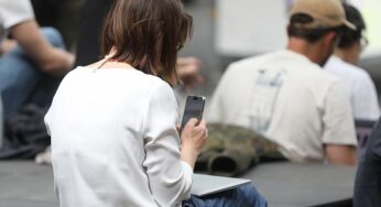 Lehrerverband sieht Verbot von Messengerdiensten kritisch