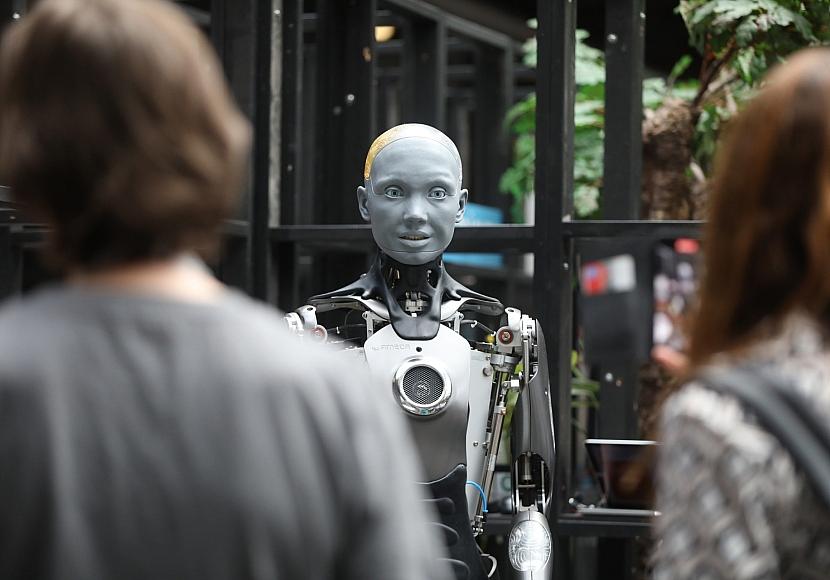 Religionswissenschaftlerin: Tech-Eliten machen KI zur Heilslehre