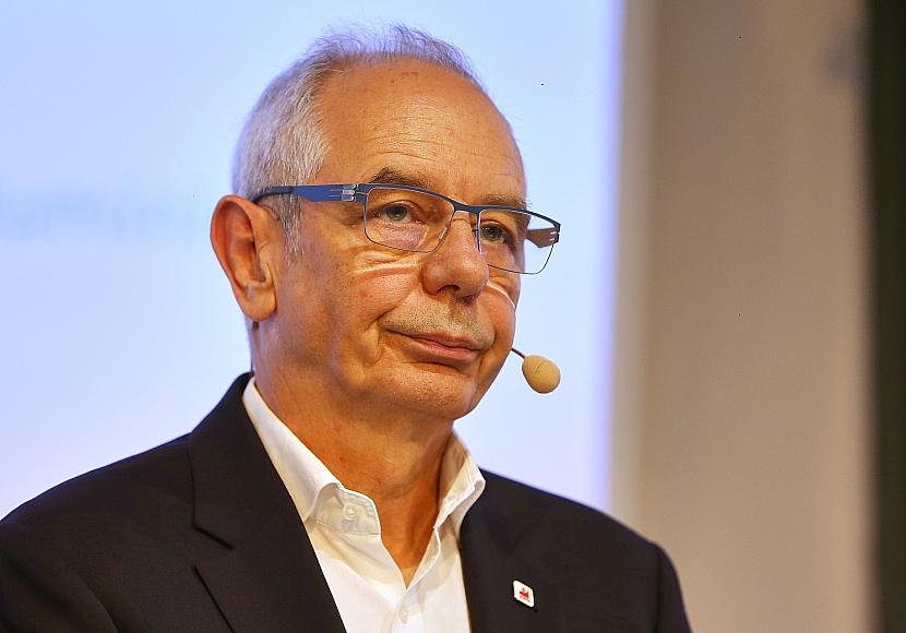 Gewerkschaftschef Vassiliadis kritisiert Merz
