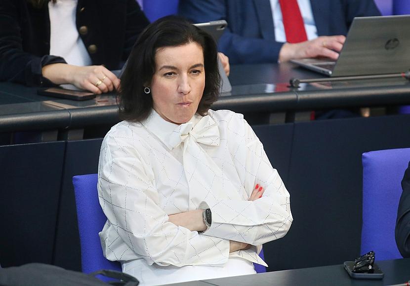Forschungsministerin Bär will US-Wissenschaftler anlocken