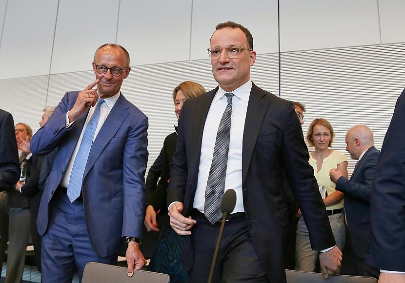 Spahn als Chef der Unionsfraktion wiedergewählt
