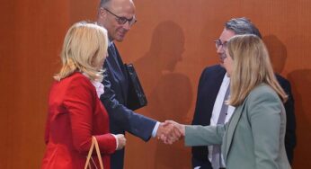 Warken rechnet mit Fortbestand der schwarz-roten Koalition