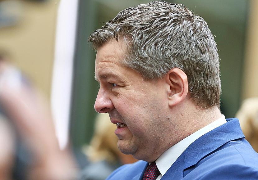 Schulze warnt vor „massiven Turbulenzen“ bei AfD-Mehrheit