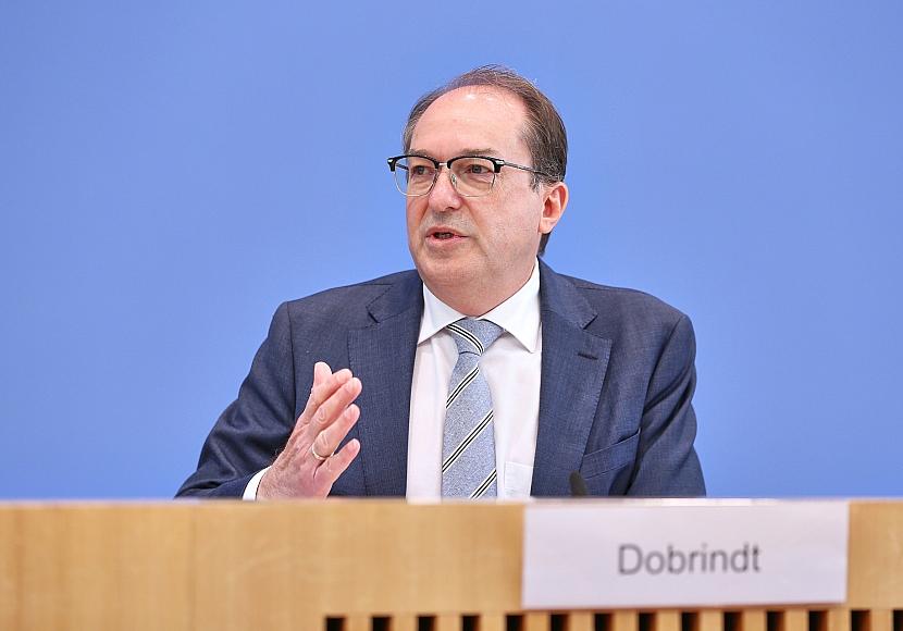 Dobrindt warnt vor Einbürgerung von Antisemiten