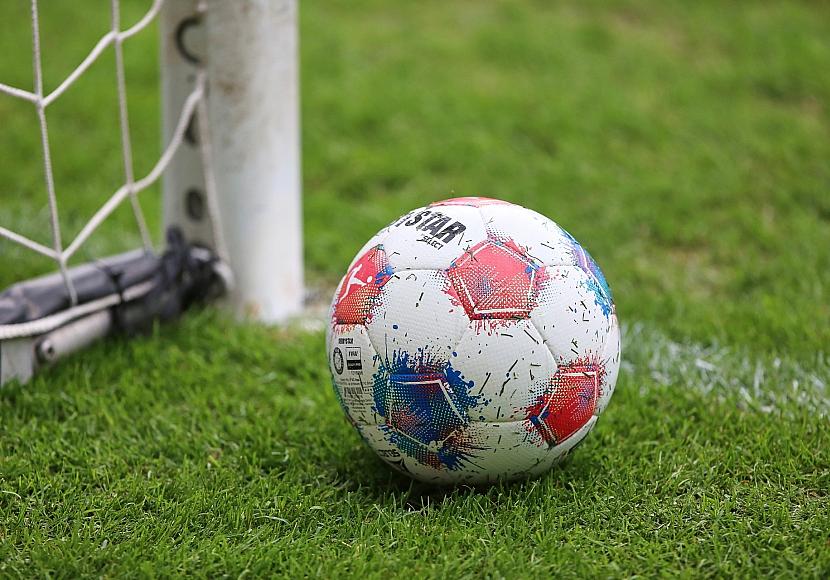 Zoll warnt vor Kauf gefälschter WM-Trikots im Internet