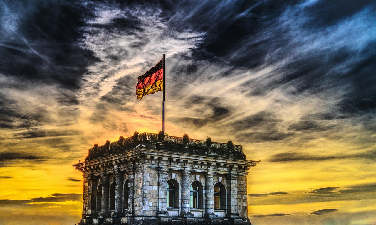 Experten schlagen Alarm: Neues Gesetz bringt 73-Stunden-Woche