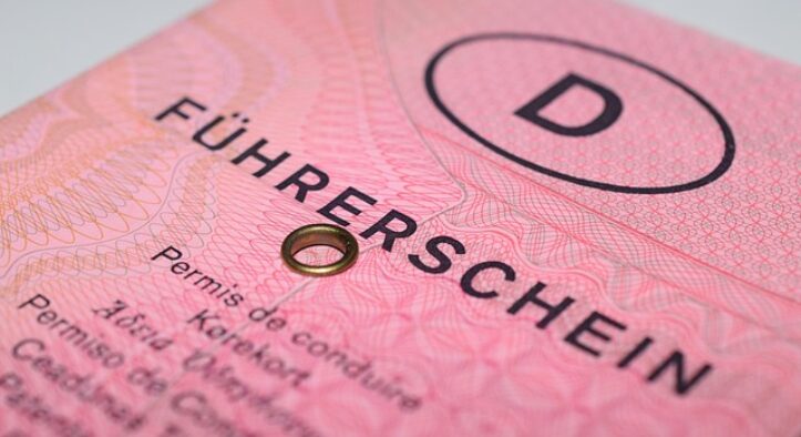 Achtung, Autofahrer: Alles neu beim Führerschein!