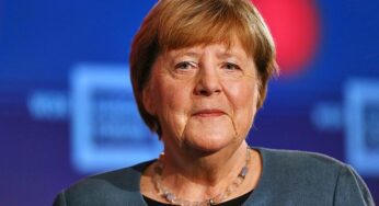 Merkel über ihr Porträt im Kanzleramt: „Da häng ich dann eben“