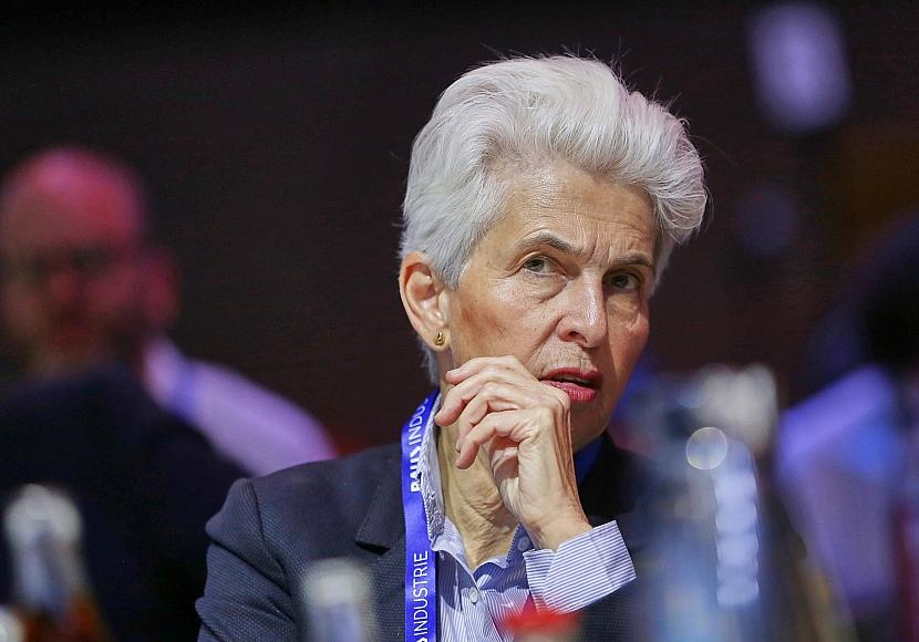 Strack-Zimmermann kritisiert Merkels CDU-Kurs scharf