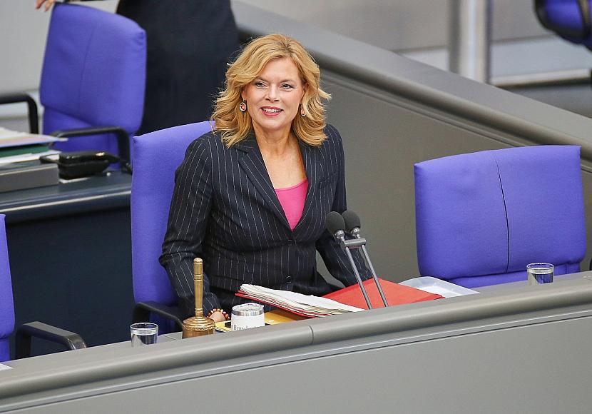 Klöckner ermahnt Bundesregierung wegen verspäteter Antworten