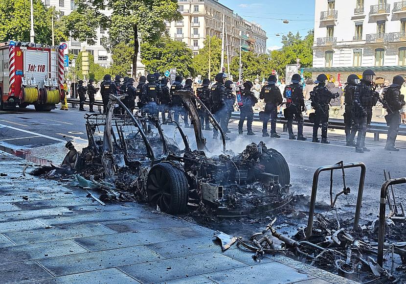 Bundesregierung kritisiert Gewalt bei Anti-G7-Protesten
