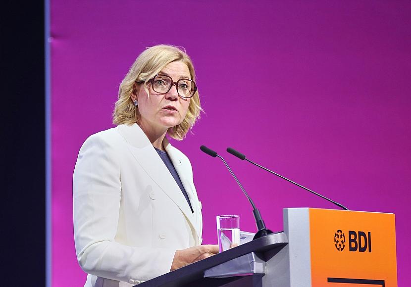 EU-Kommissarin kritisiert US-KI-Exportbeschränkungen