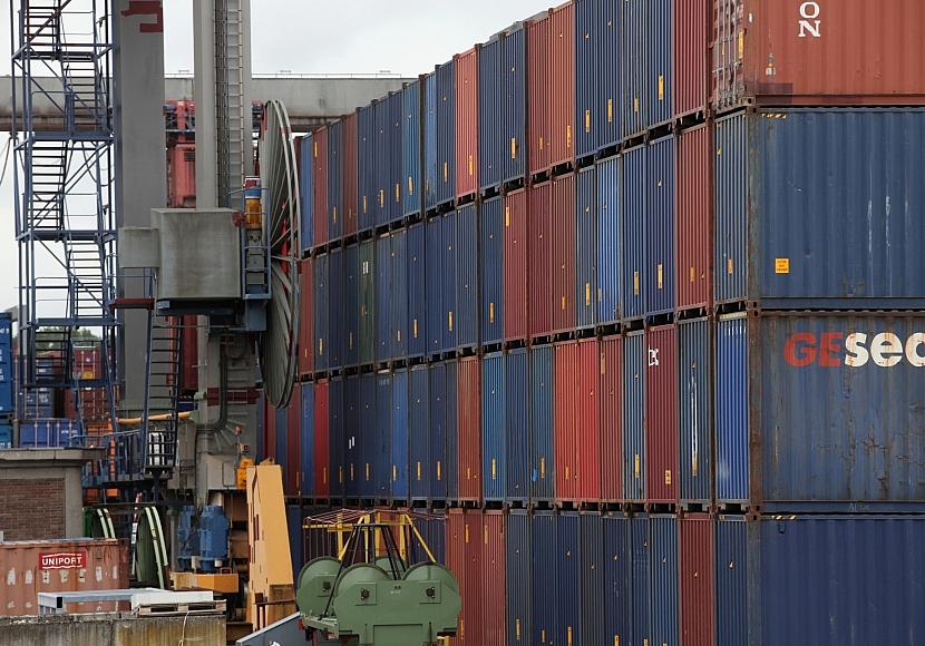 Außenhandelsvolumen trotz Anstieg weiter unter Vor-Corona-Niveau