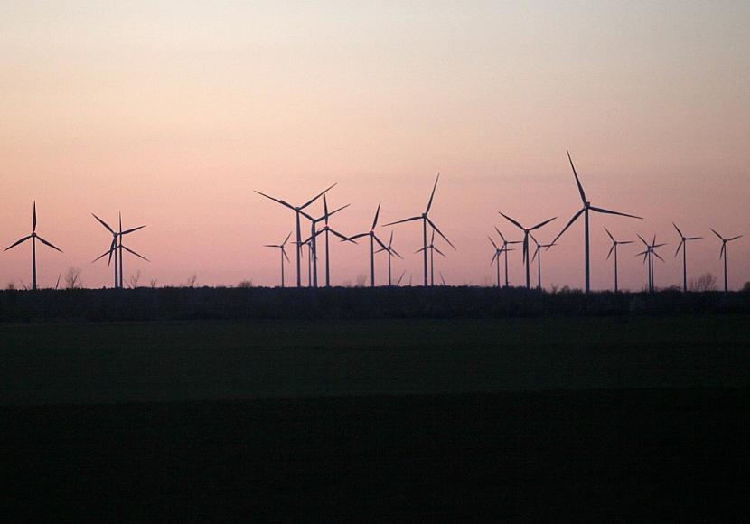 BUND: Erneuerbare Energien glätten Strompreisspitzen