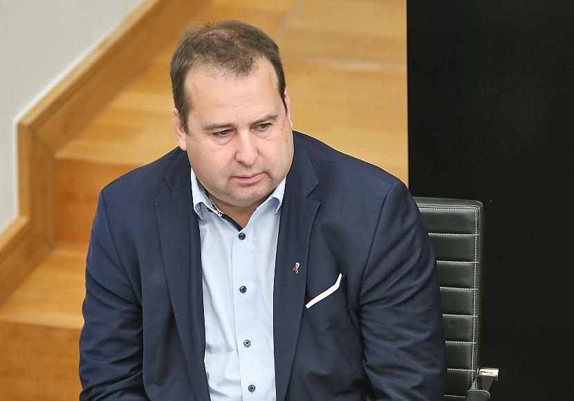 SPD-Gesundheitsminister kritisiert Pflegereform