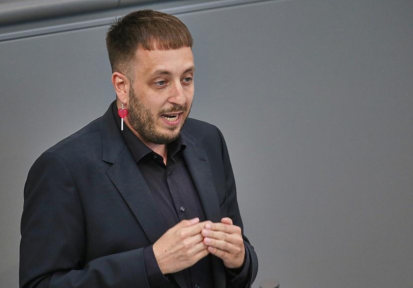 Linke kritisiert Kürzungen bei Demokratieförderung