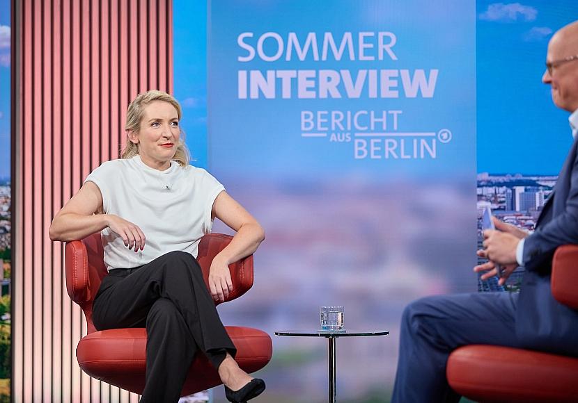 Linken-Chefin will „breite Bündnisse gegen diesen Sozialkahlschlag“
