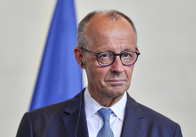 Merz verteidigt seine Kommunikation