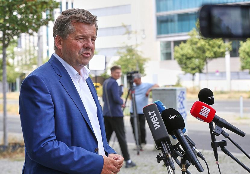 Schulze will Gefährdern deutschen Pass entziehen