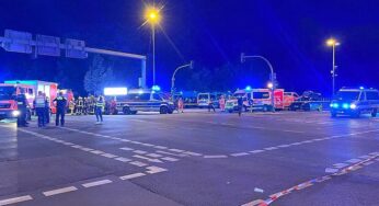 Auto fährt bei Berliner CSD in Menschenmenge – Mehrere Verletzte