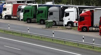 Zahl mautpflichtiger Lkws auf Autobahnen im Juni gesunken