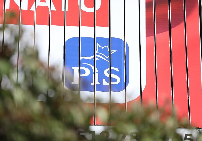 Über 30 Abgeordnete verlassen Polens PiS-Partei